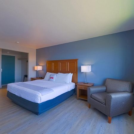 Oyo Waves Hotel Newport Or - Nye Beach Bagian luar foto
