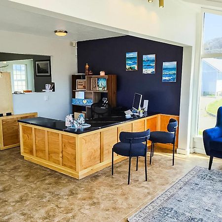 Oyo Waves Hotel Newport Or - Nye Beach Bagian luar foto
