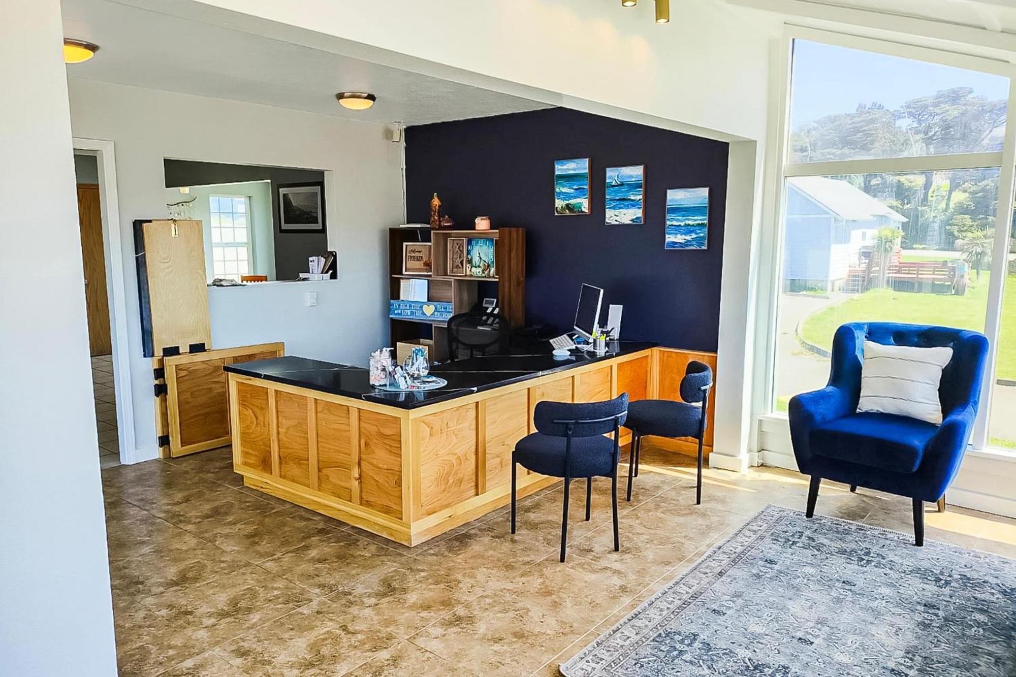 Oyo Waves Hotel Newport Or - Nye Beach Bagian luar foto