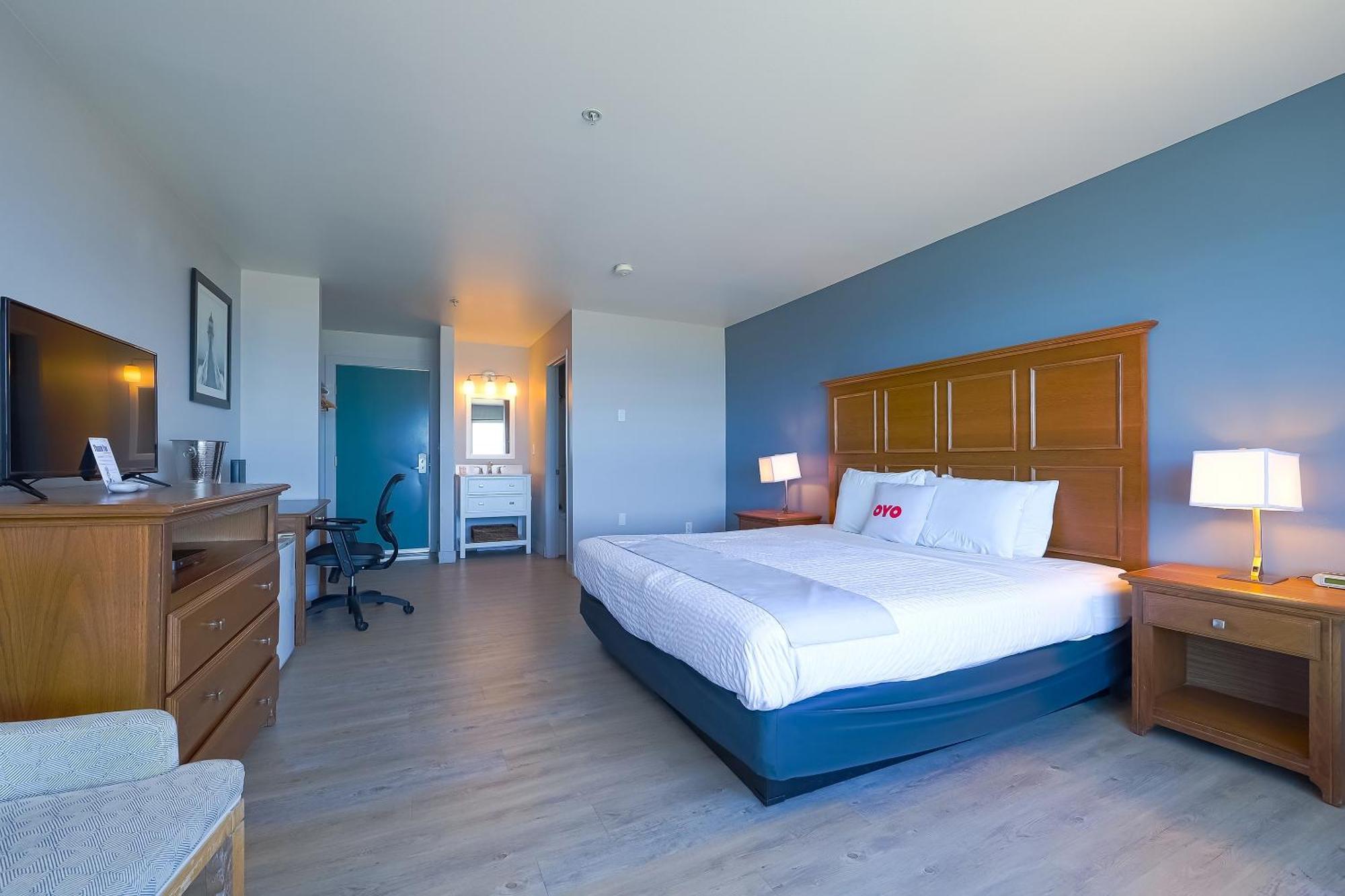 Oyo Waves Hotel Newport Or - Nye Beach Bagian luar foto