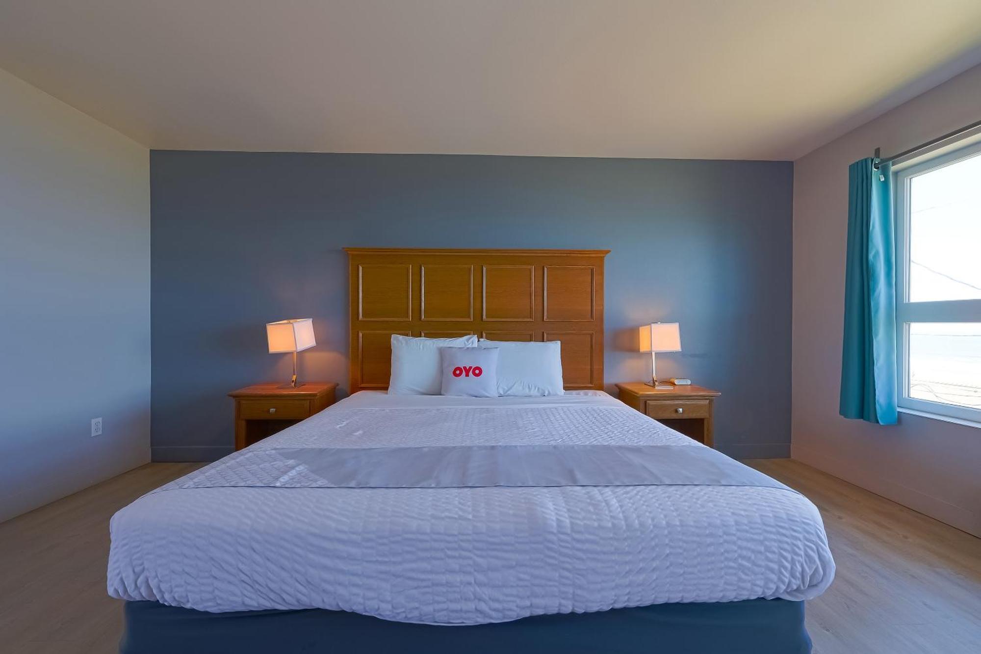 Oyo Waves Hotel Newport Or - Nye Beach Bagian luar foto