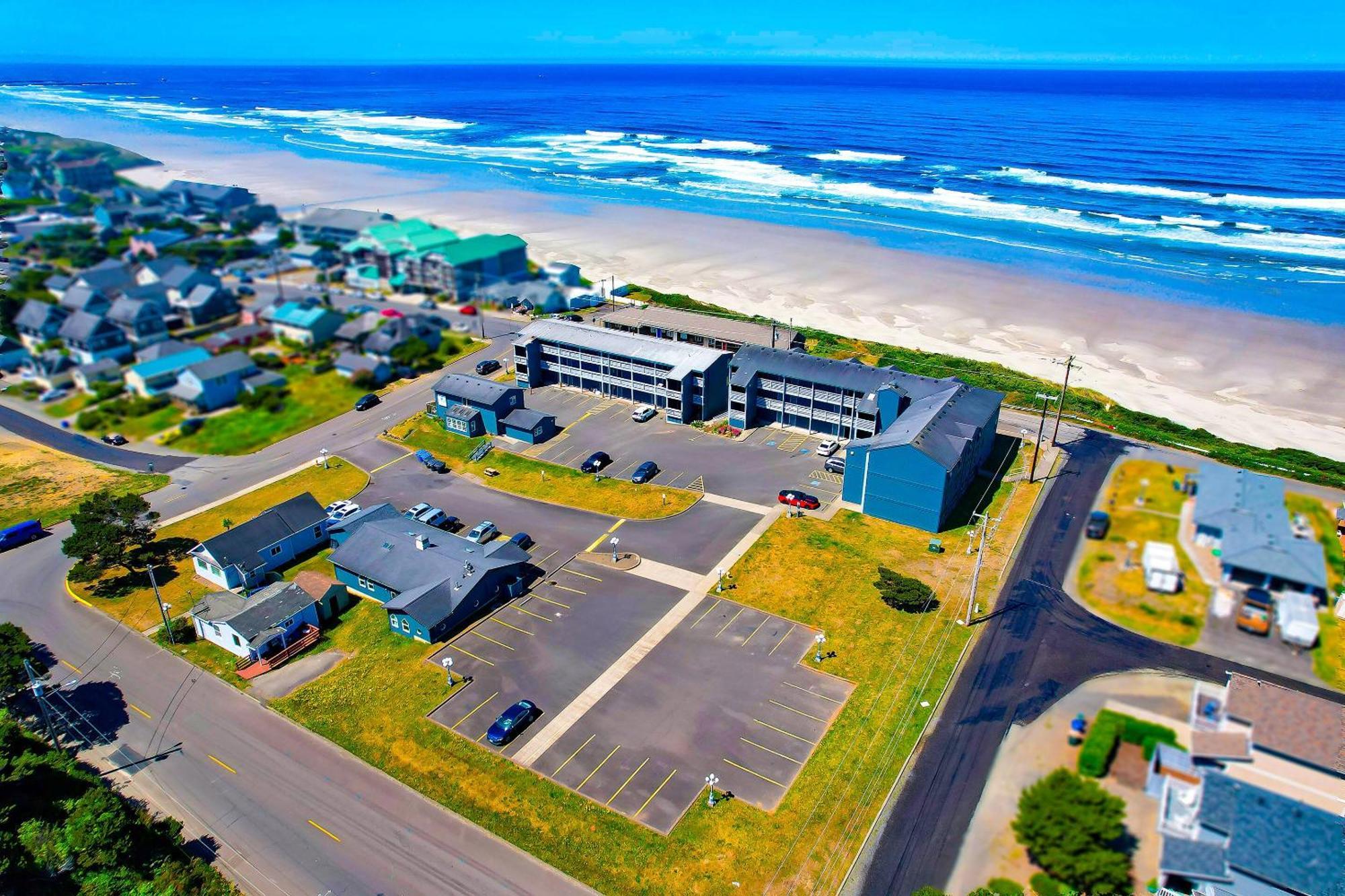 Oyo Waves Hotel Newport Or - Nye Beach Bagian luar foto