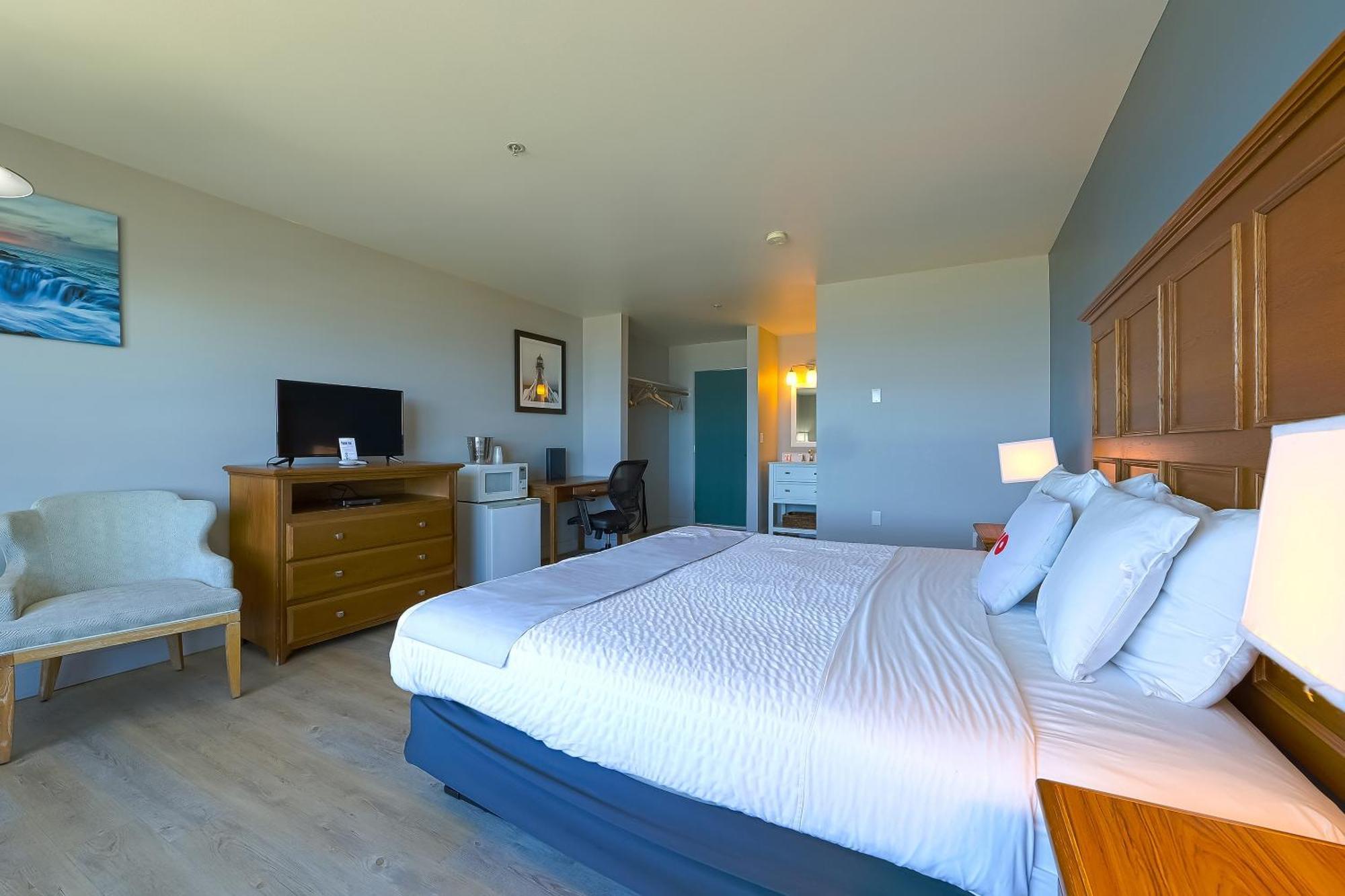 Oyo Waves Hotel Newport Or - Nye Beach Bagian luar foto