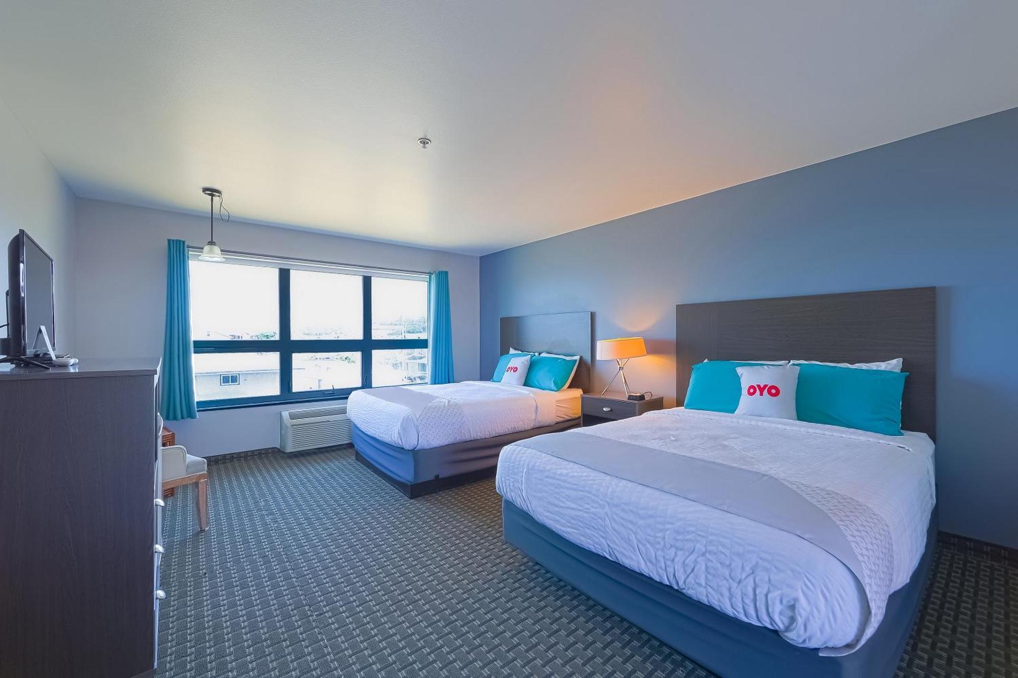 Oyo Waves Hotel Newport Or - Nye Beach Bagian luar foto