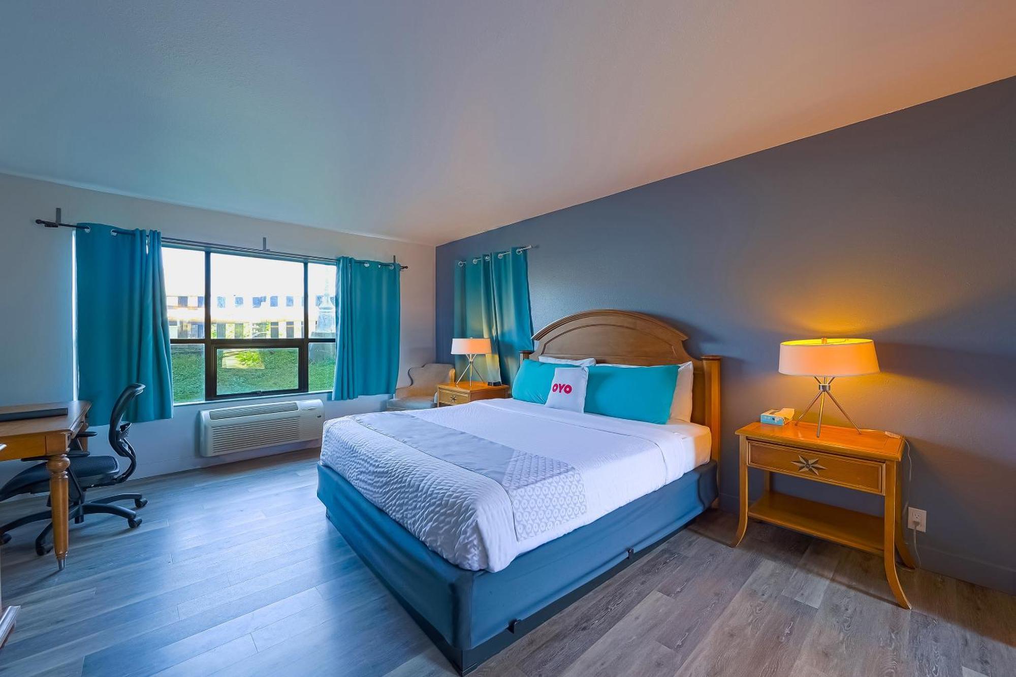 Oyo Waves Hotel Newport Or - Nye Beach Bagian luar foto