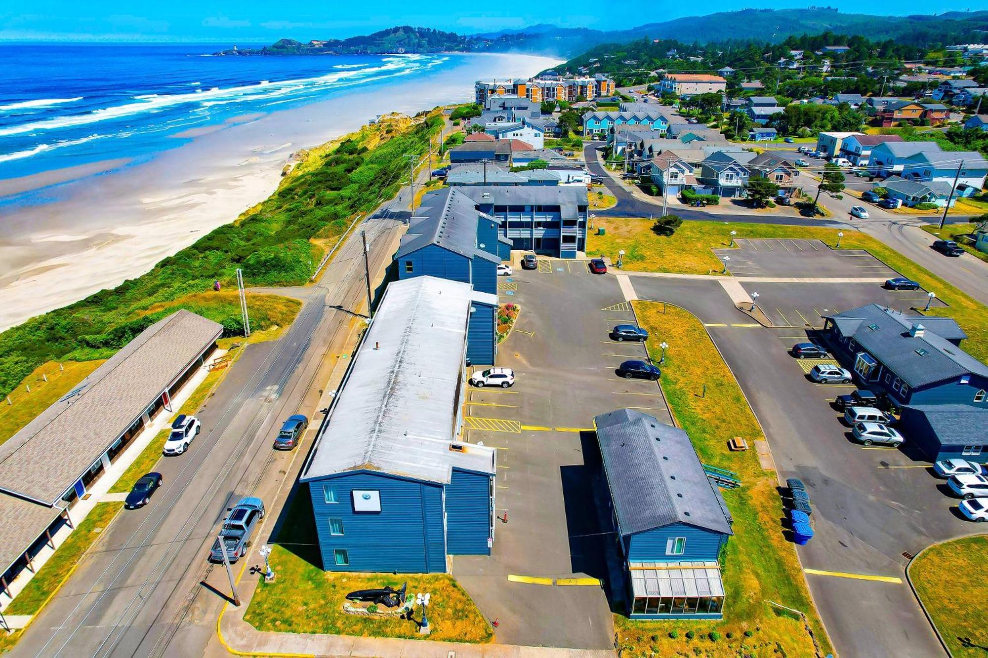 Oyo Waves Hotel Newport Or - Nye Beach Bagian luar foto