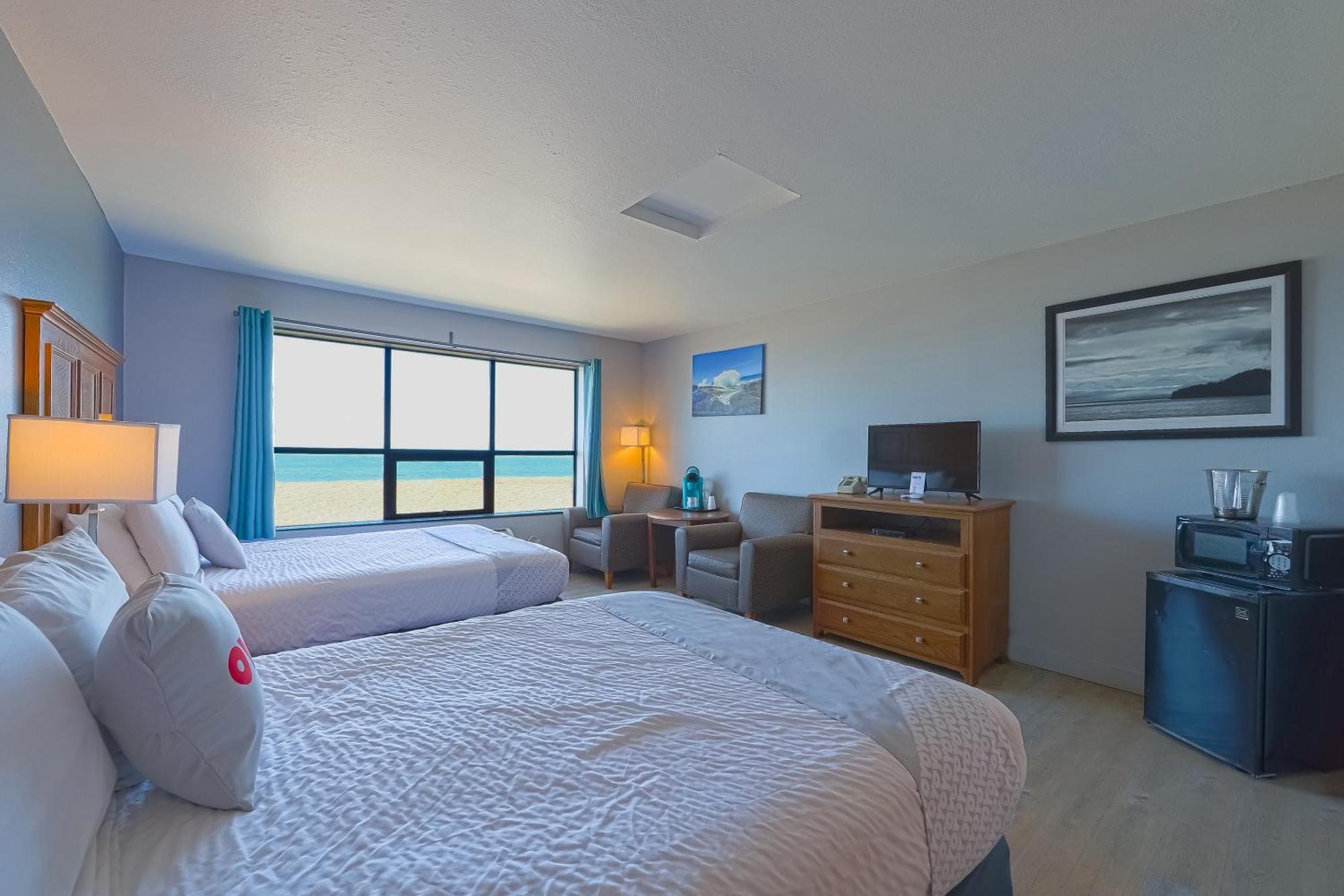 Oyo Waves Hotel Newport Or - Nye Beach Bagian luar foto