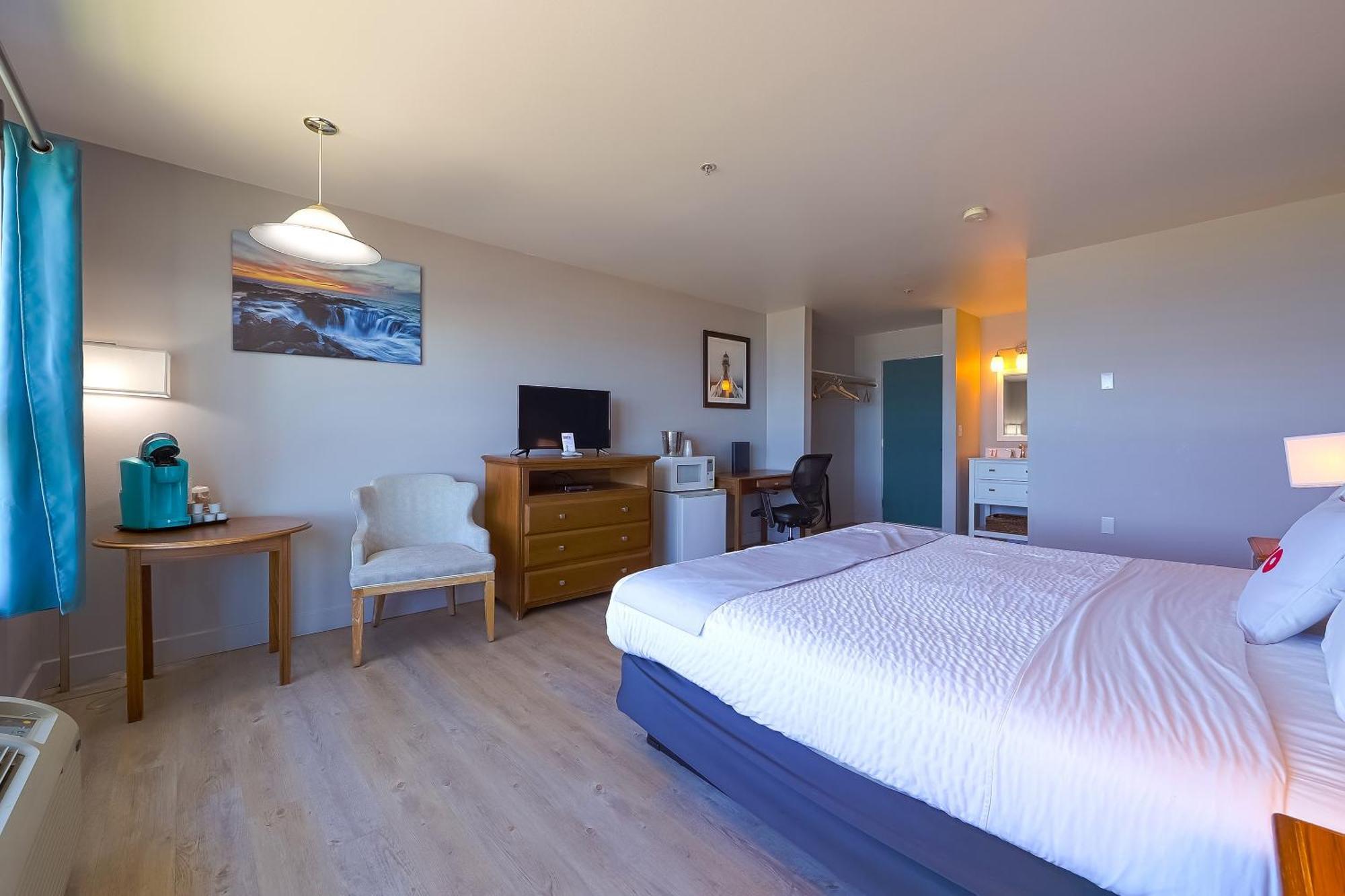 Oyo Waves Hotel Newport Or - Nye Beach Bagian luar foto